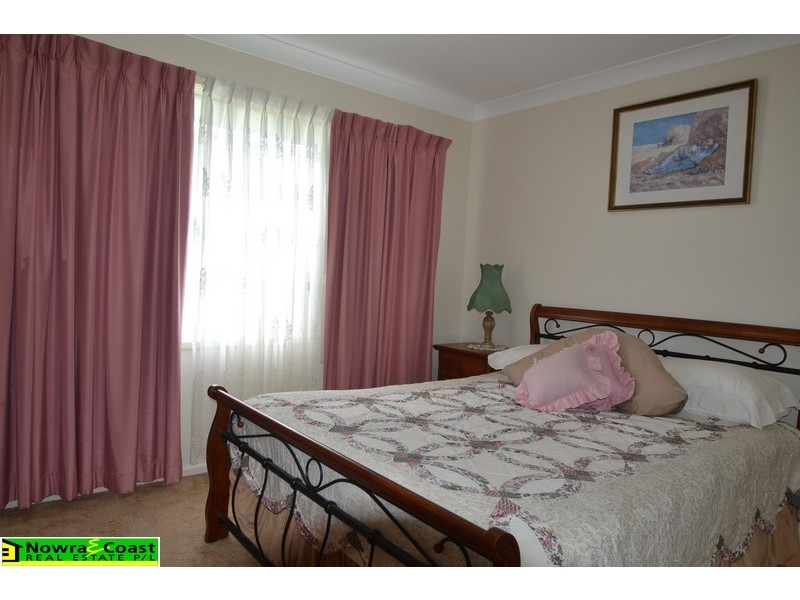 25 Amalfi Crescent, Nowra NSW 2541