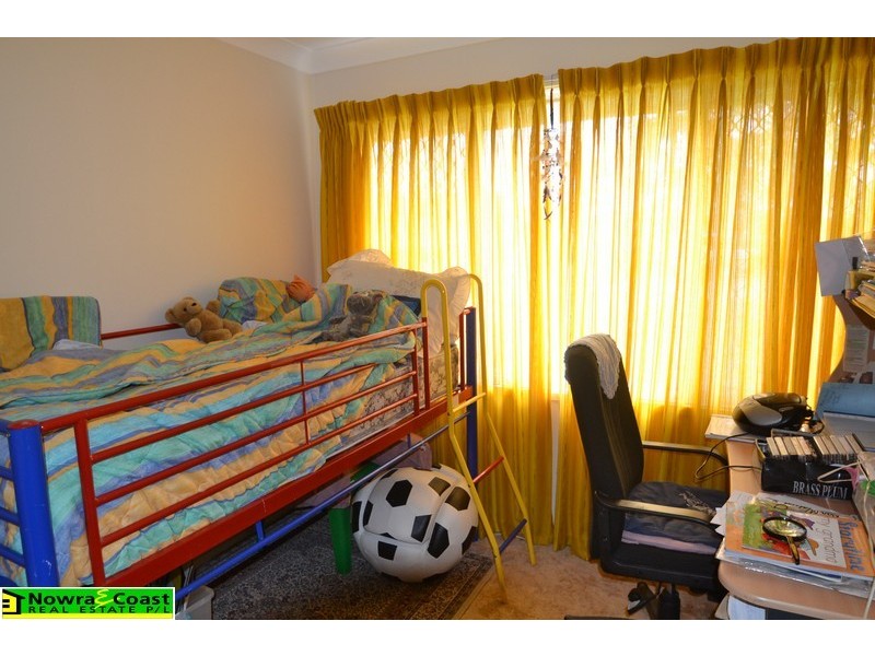 25 Amalfi Crescent, Nowra NSW 2541