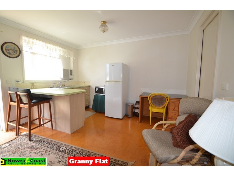 25 Amalfi Crescent, Nowra NSW 2541