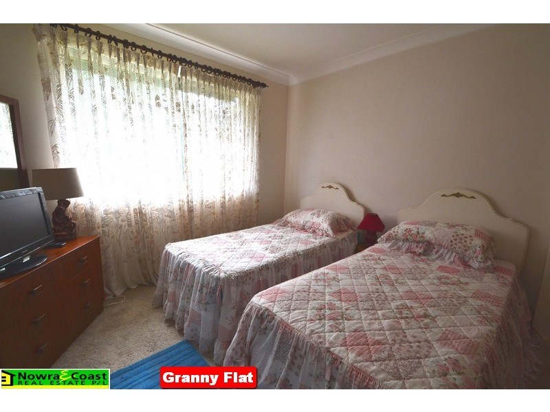 25 Amalfi Crescent, Nowra NSW 2541