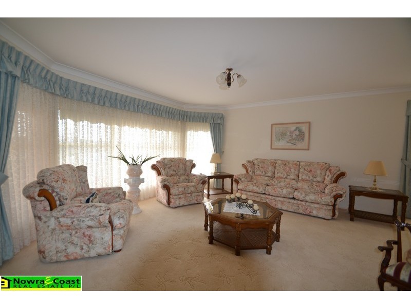 4 Berrallan Street, Greenwell Point NSW 2540