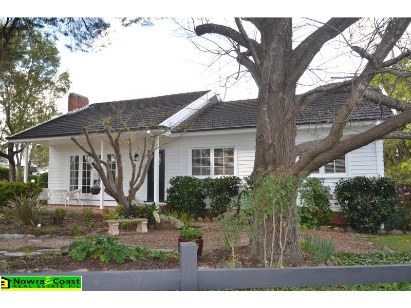 18-20 Turley Avenue, Bomaderry NSW 2541