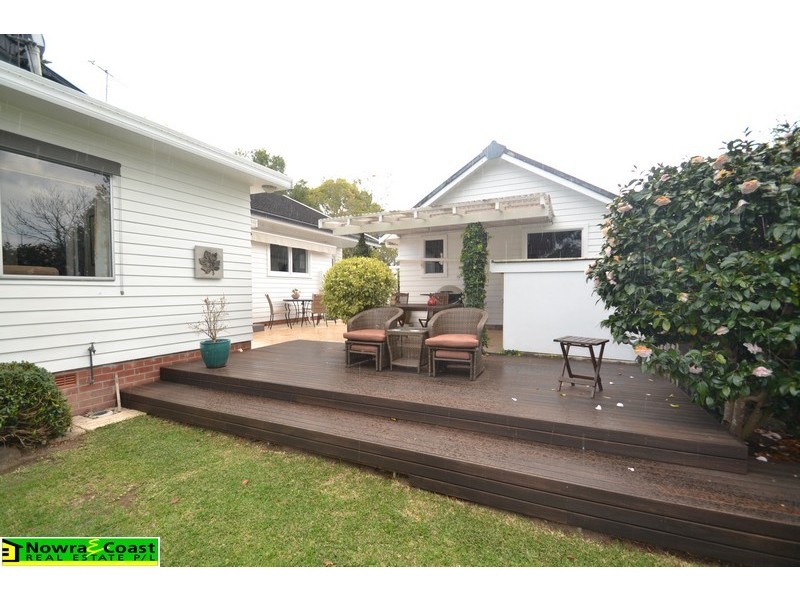 18-20 Turley Avenue, Bomaderry NSW 2541