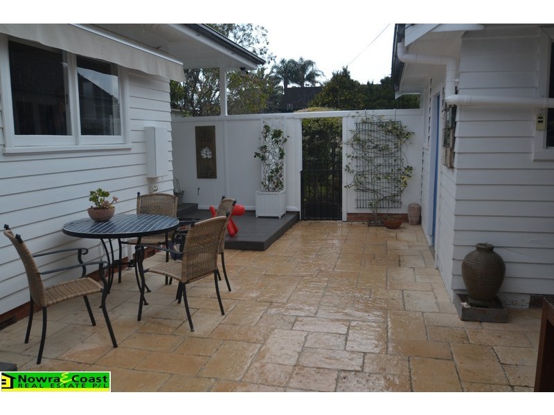 18-20 Turley Avenue, Bomaderry NSW 2541