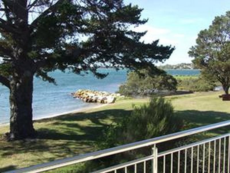 73 Adelaide St, Greenwell Point NSW 2540