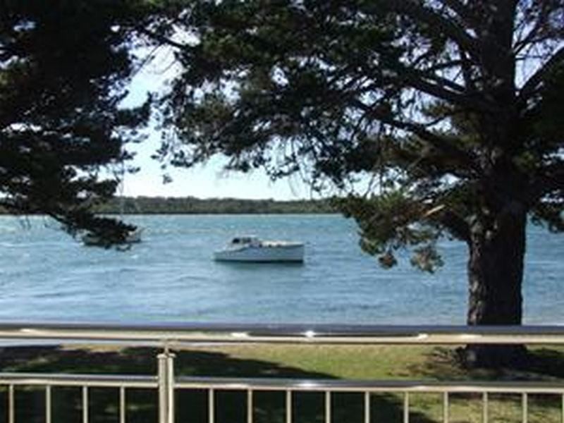 73 Adelaide St, Greenwell Point NSW 2540