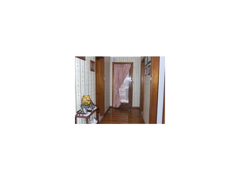 418 Princes Hwy,, Bomaderry NSW 2541