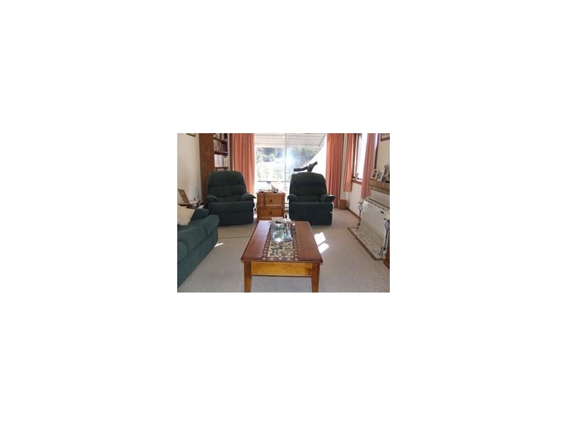 418 Princes Hwy,, Bomaderry NSW 2541