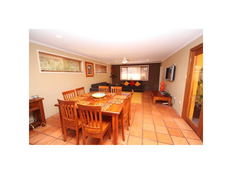 95 Monaco Street, Broadbeach Waters QLD 4218