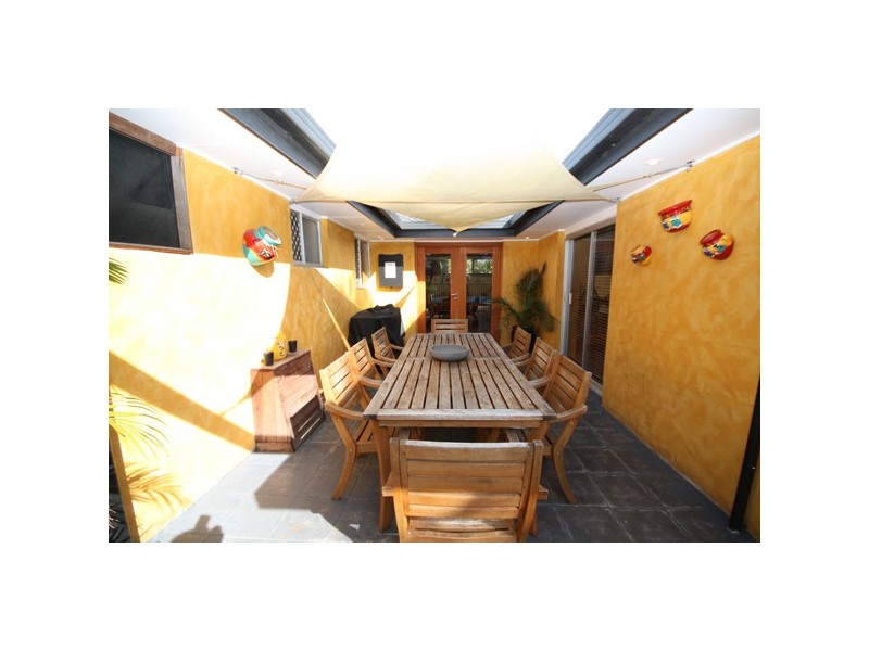 95 Monaco Street, Broadbeach Waters QLD 4218