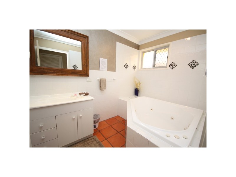 95 Monaco Street, Broadbeach Waters QLD 4218