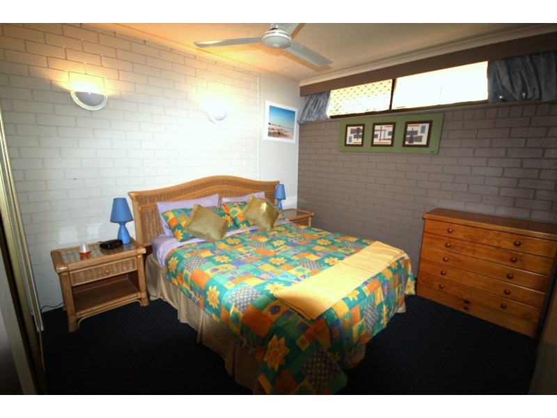 102/40 Surf Parade, Broadbeach QLD 4218