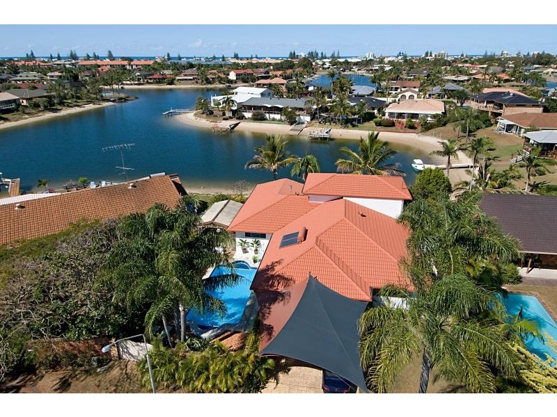 5 La France Court, Mermaid Waters QLD 4218