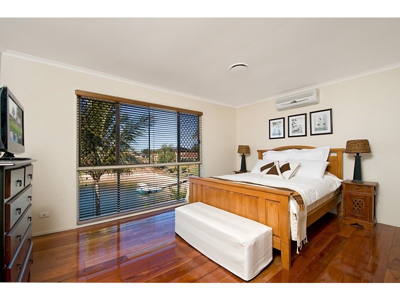 5 La France Court, Mermaid Waters QLD 4218