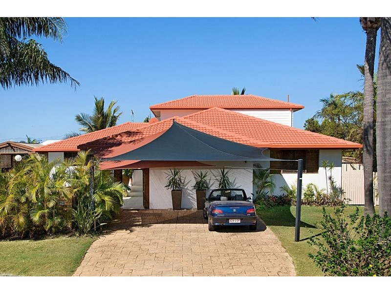 5 La France Court, Mermaid Waters QLD 4218