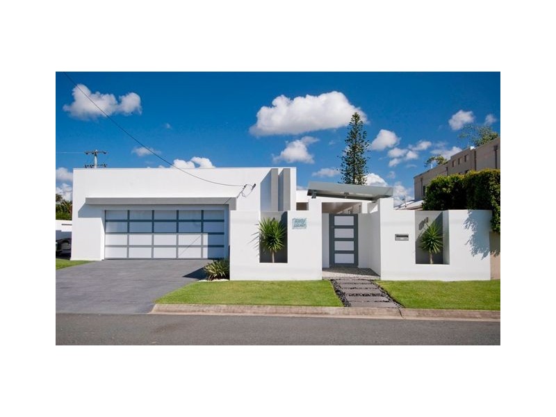 37 Beverley Crescent, Broadbeach Waters QLD 4218