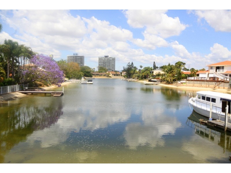 42 Merrimac Blvd, Broadbeach Waters QLD 4218