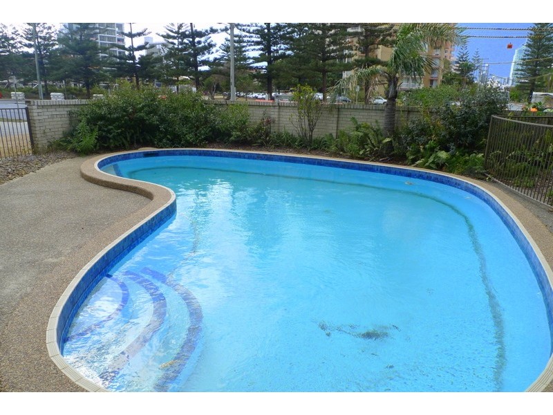 12/10 Queensland Avenue, Broadbeach QLD 4218