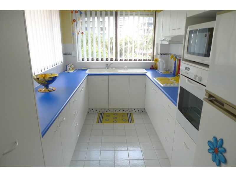 12/10 Queensland Avenue, Broadbeach QLD 4218