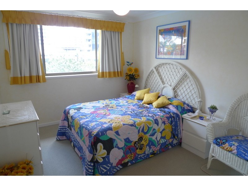12/10 Queensland Avenue, Broadbeach QLD 4218