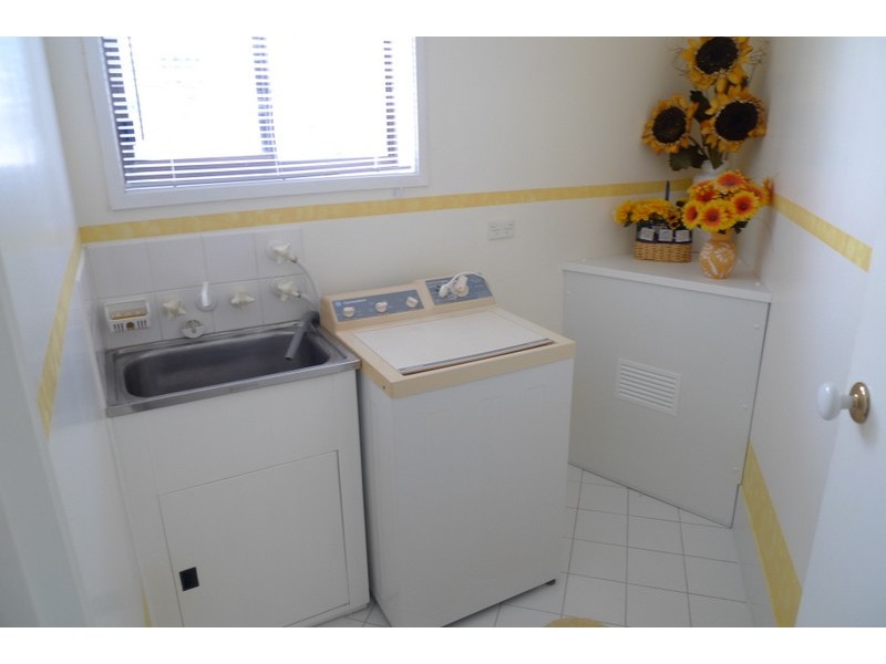 12/10 Queensland Avenue, Broadbeach QLD 4218