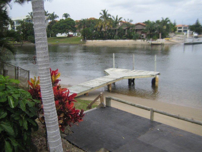 113 Allambi Avenue, Broadbeach Waters QLD 4218