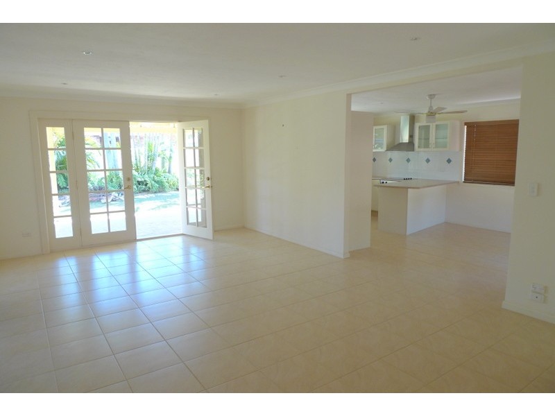 23 Merrimac Blvd, Broadbeach Waters QLD 4218