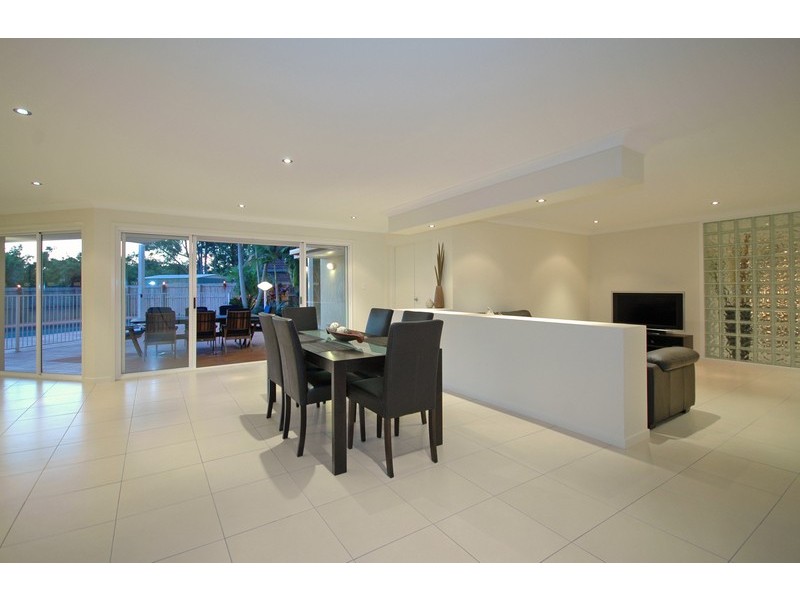 4 Lamb Street, Broadbeach Waters QLD 4218
