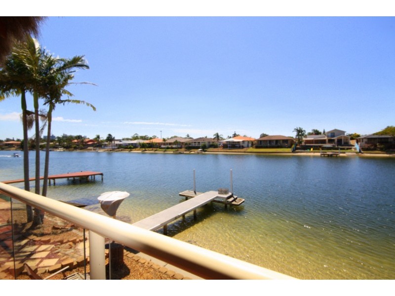 64 Rumrunner Street, Mermaid Waters QLD 4218