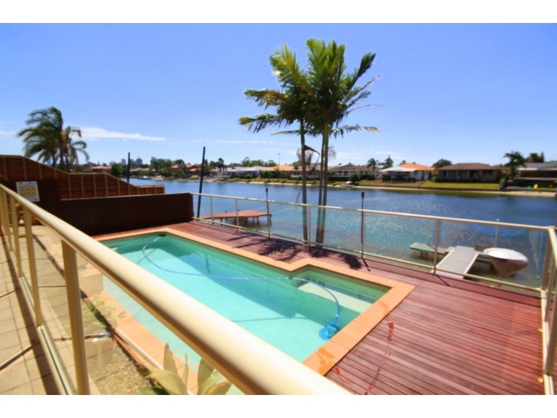 64 Rumrunner Street, Mermaid Waters QLD 4218