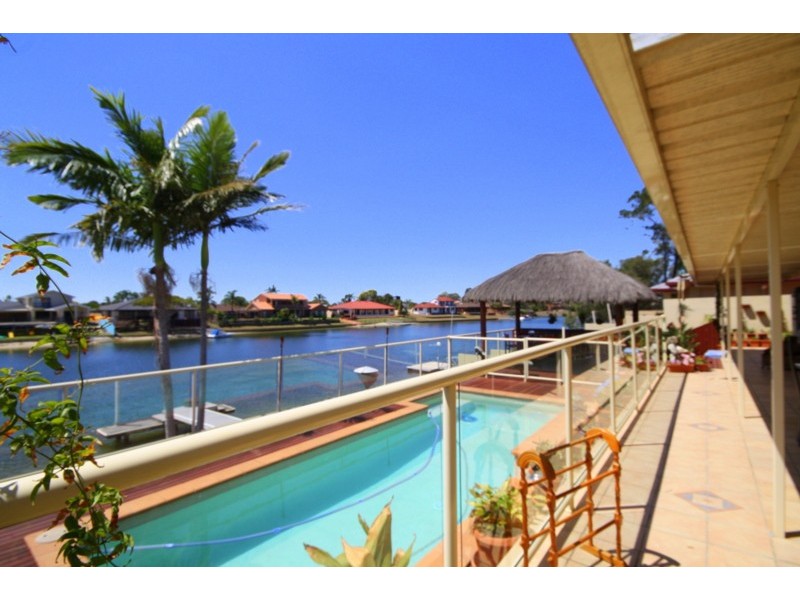 64 Rumrunner Street, Mermaid Waters QLD 4218