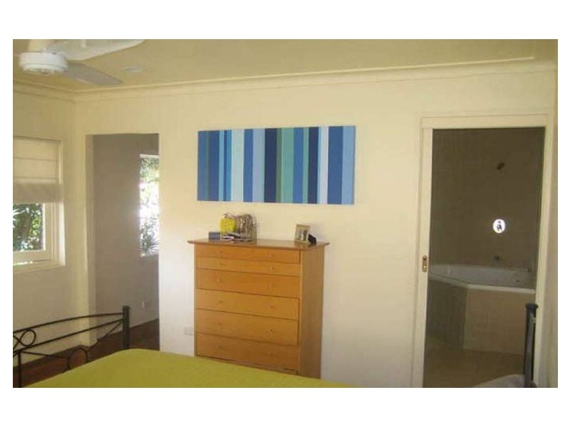 84 Monaco Street, Broadbeach Waters QLD 4218