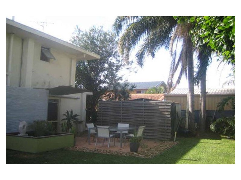 84 Monaco Street, Broadbeach Waters QLD 4218