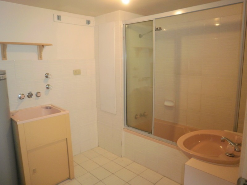 6/2032 Gold Coast Highway, Miami QLD 4220