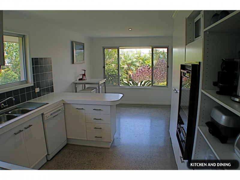 12 Chianti Avenue, Mermaid Waters QLD 4218