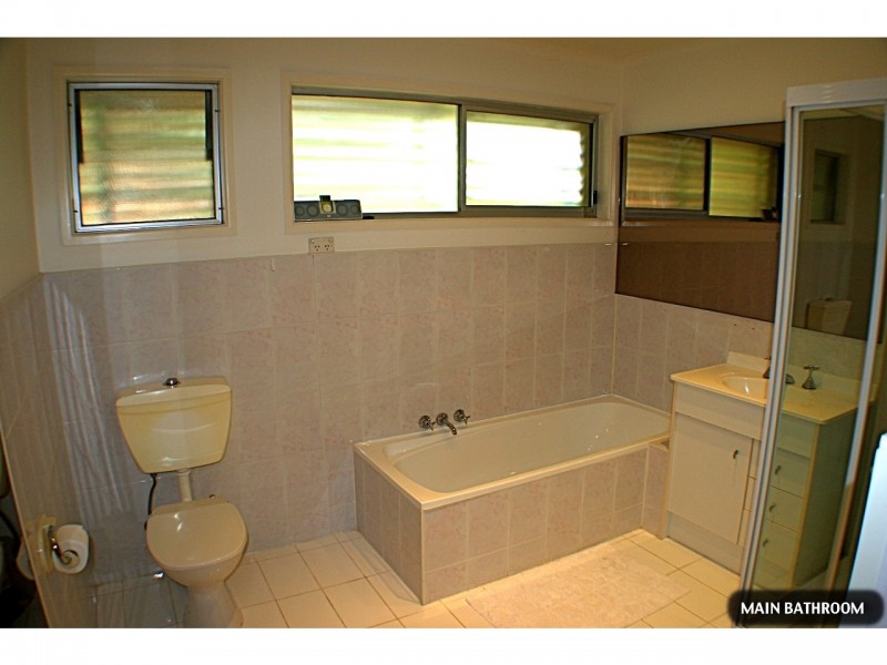 12 Chianti Avenue, Mermaid Waters QLD 4218