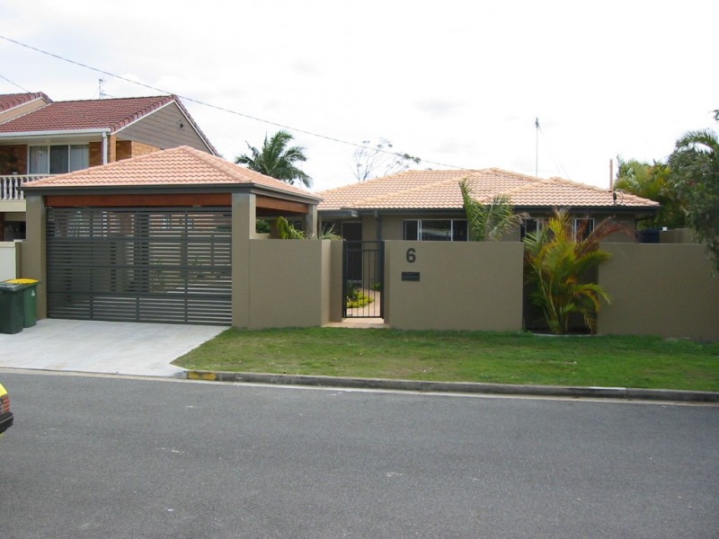 6 Chant Street, Broadbeach Waters QLD 4218