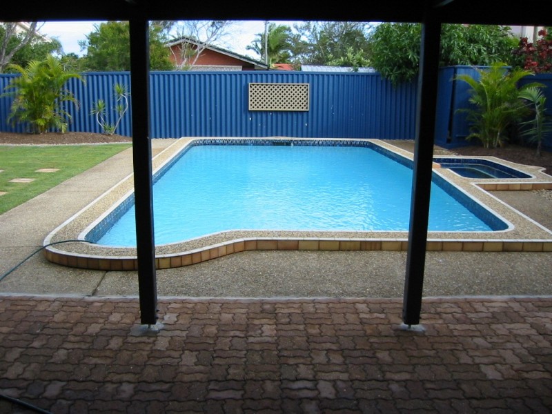 6 Chant Street, Broadbeach Waters QLD 4218