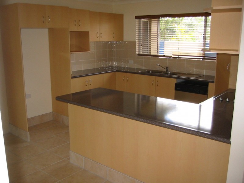 6 Chant Street, Broadbeach Waters QLD 4218