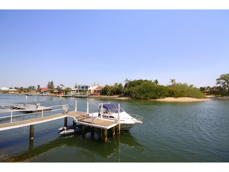 13 Savoy Drive, Broadbeach Waters QLD 4218