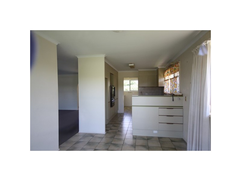 10 Andrea Avenue, Broadbeach Waters QLD 4218