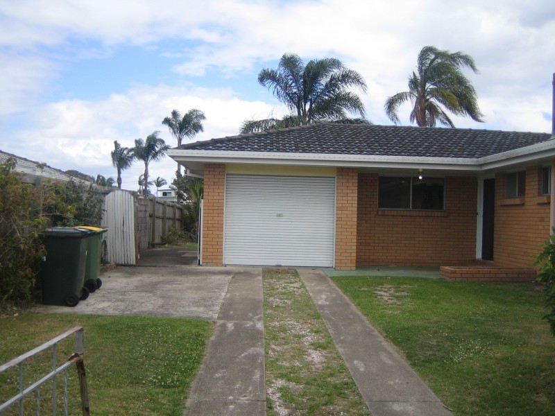 10 Mexicali Court, Broadbeach Waters QLD 4218