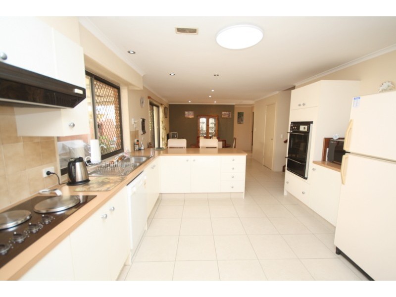 1 Sacha Place, Carrara QLD 4211