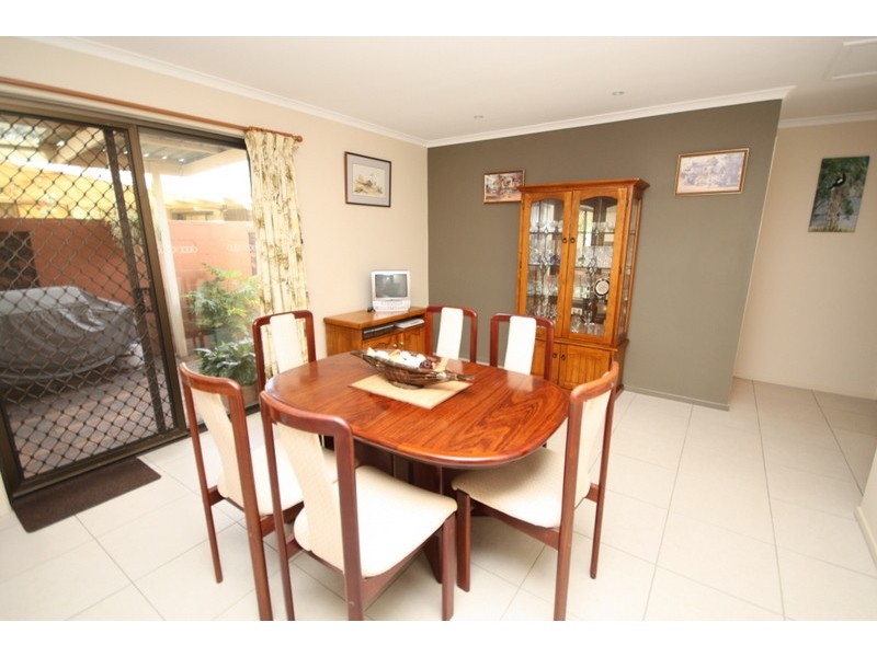 1 Sacha Place, Carrara QLD 4211