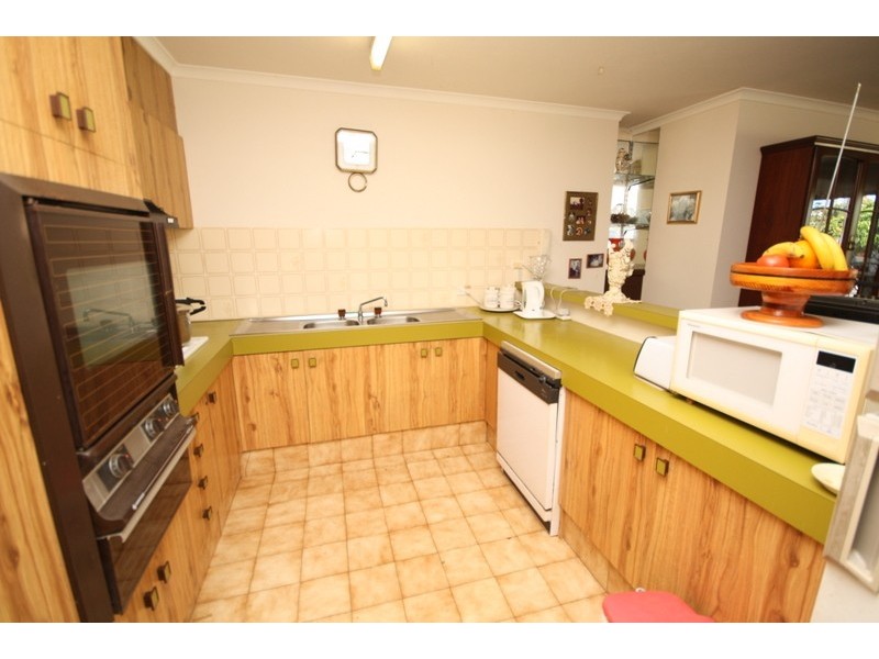 2/84 Paringa Place, Surfers Paradise QLD 4217