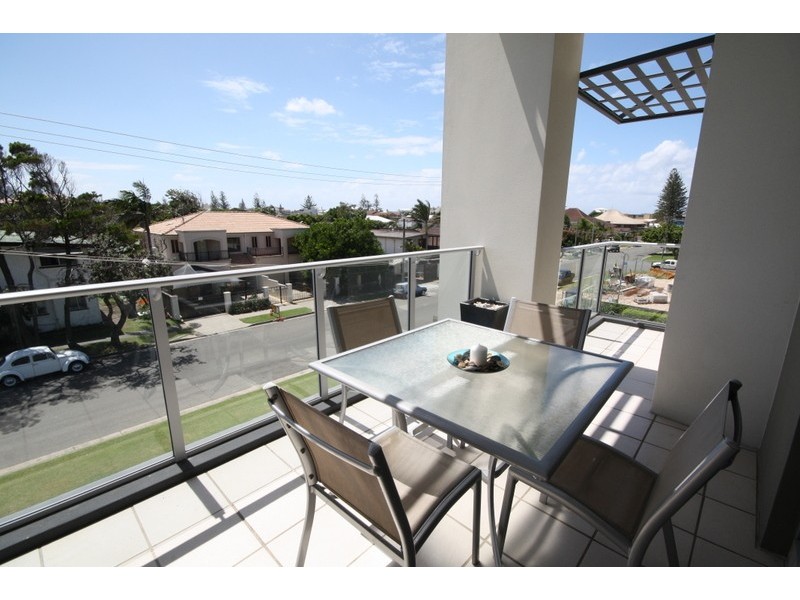 14/2329 Gold Coast Highway, Mermaid Beach QLD 4218