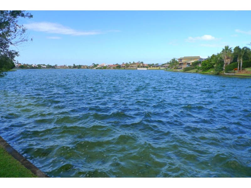 16/173 Barrier Reef Drive, Mermaid Waters QLD 4218