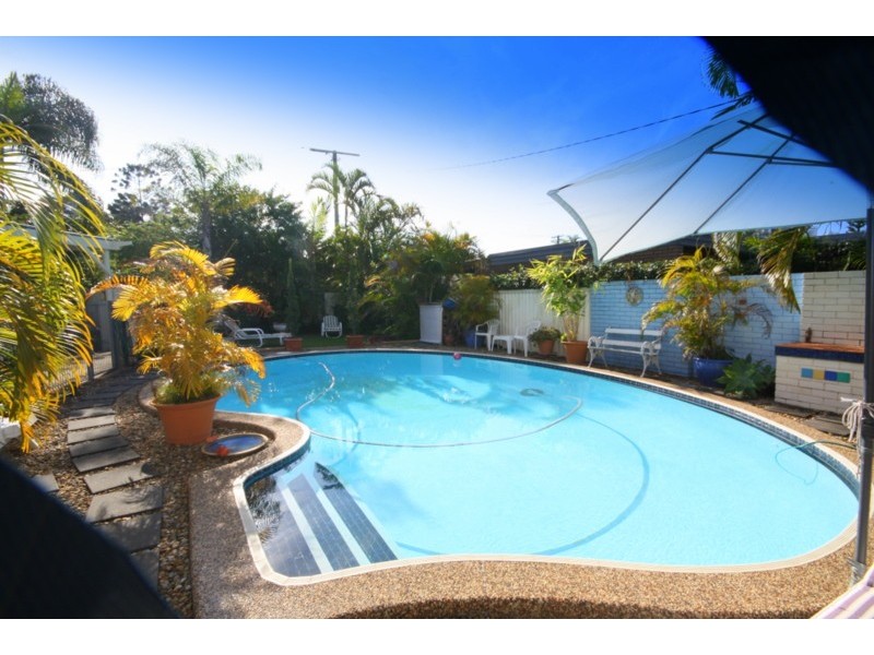7 Frascati Street, Mermaid Waters QLD 4218