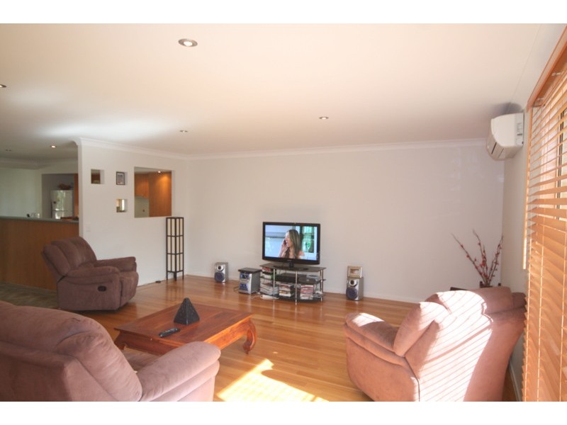 2 Monte Vista Court, Broadbeach Waters QLD 4218