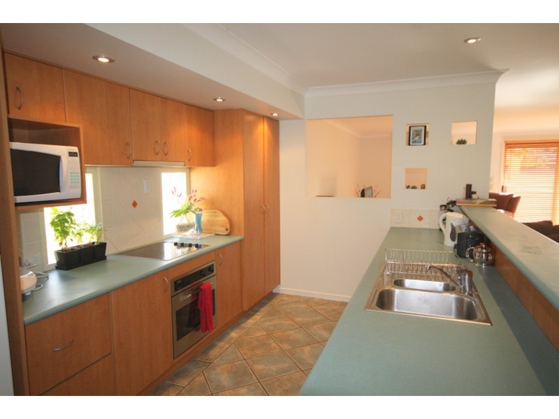 2 Monte Vista Court, Broadbeach Waters QLD 4218